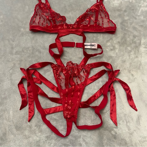 New! Victoria’s Secret Very Sexy Red Bow Embroidery Open-Back Teddy 4405 - Picture 5 of 9